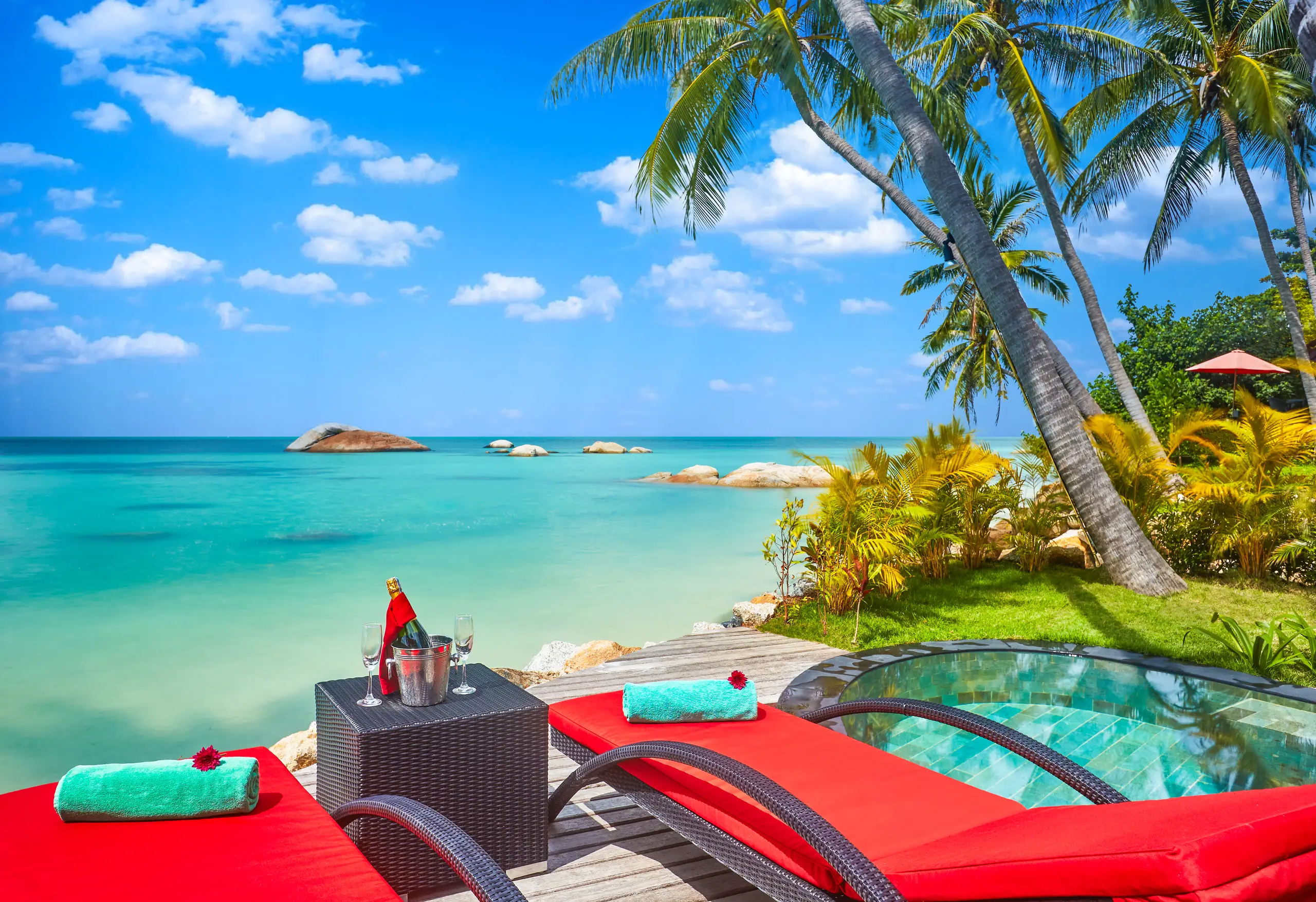 Deluxe Beach Front Pool Suite